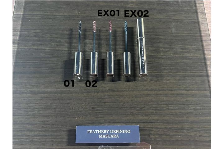  「ルナソル フェザリーディファイニングマスカラ」全4色（うち限定2色） ／4,180円（税込み）