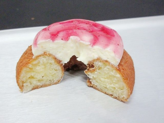 フロマージュ・ド ブルーベリーの断面