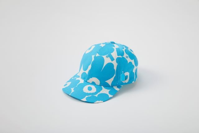 ブルーボトルコーヒー×マリメッコ「ウニッコキャップ＆ブルーボトルコーヒーエナメルピンセット 」