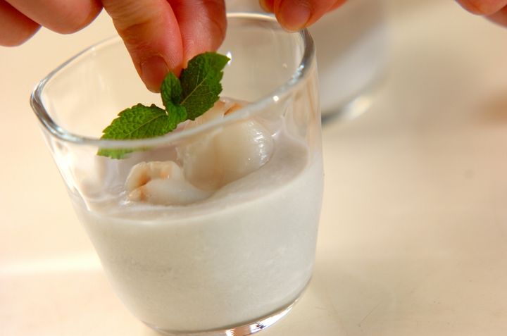 ライチのココナッツミルクフロートの作り方2