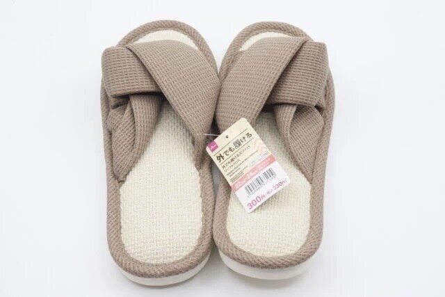 100均ダイソーの外内兼用スリッパ6