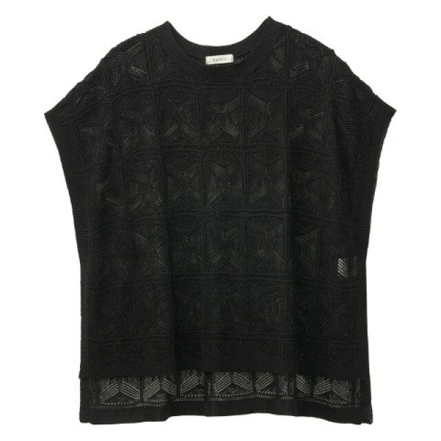 しまむらの黒ニットベスト
