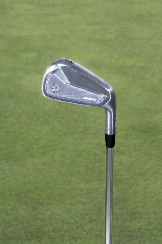 「どれが1番飛ぶの…？」最新アイアン4本を鹿又芳典が試打解説！