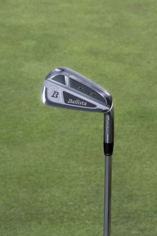 「どれが1番飛ぶの…？」最新アイアン4本を鹿又芳典が試打解説！