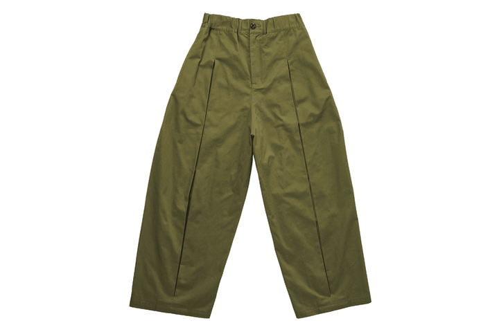 〈セイジネーション〉のイージーパンツ