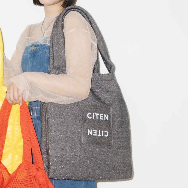 画像: 「キラキラクリアロゴトートバッグ」 出典：シテン