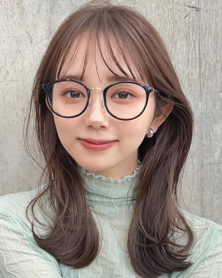 ミディアム ヘア 髪型 ヘアスタイル 前髪あり レイヤーミディアム レイヤーヘア