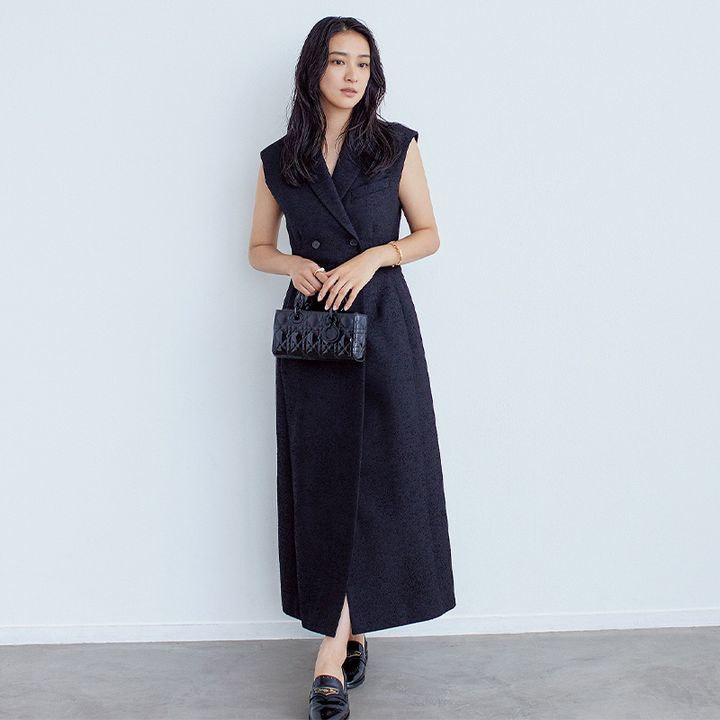 武井咲,DIOR,ディオール,モノトーンコーデ,ジレワンピース,ワンピースコーデ