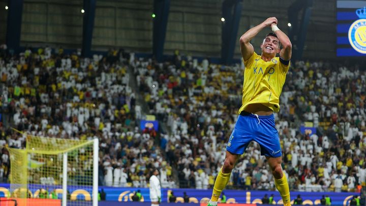 歴史上「最も金持ちなサッカー選手」TOP8！1位は3兆円超え