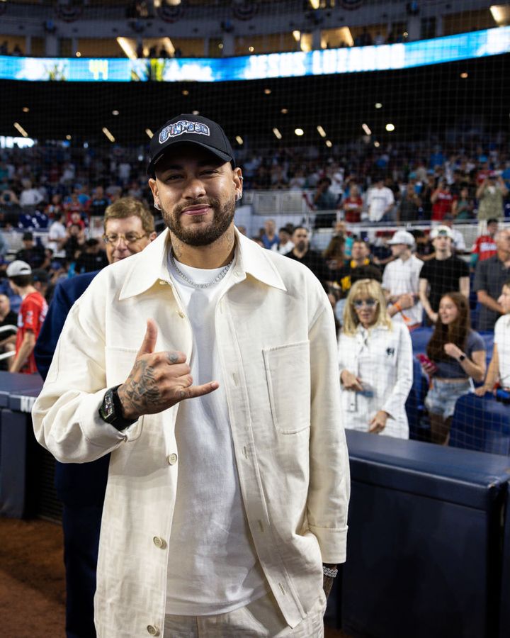 歴史上「最も金持ちなサッカー選手」TOP8！1位は3兆円超え