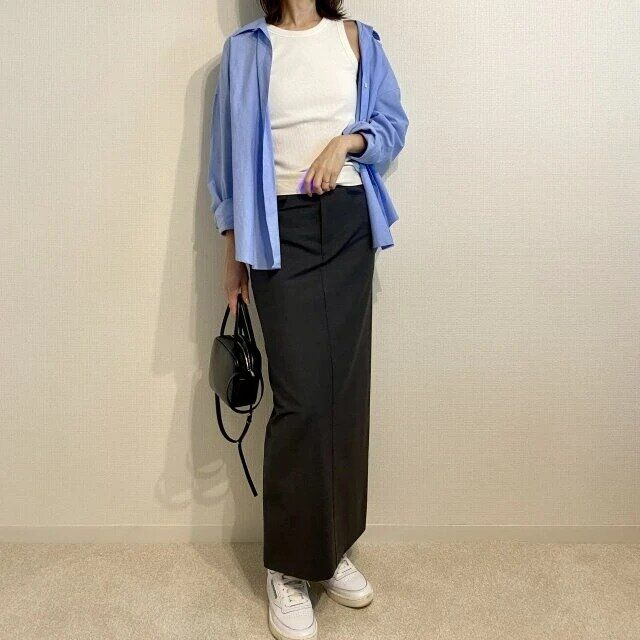 2024年夏の大人女子の白スニーカーコーデ