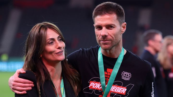 レヴァークーゼンのシャビ・アロンソ監督、吉田麻也はパパ仲間だったらしい 「プライベートのことを言うのはあれだけど…」