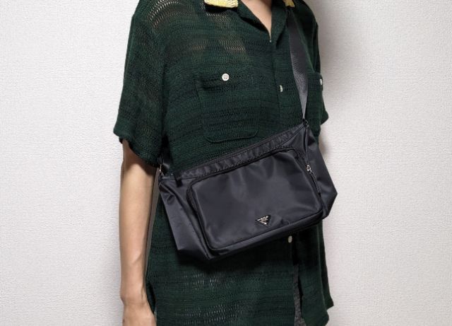 プレミアムリッチなショルダーバッグ持ってみたところ