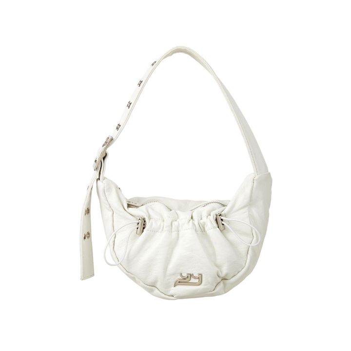 ダボデニムとバッグ