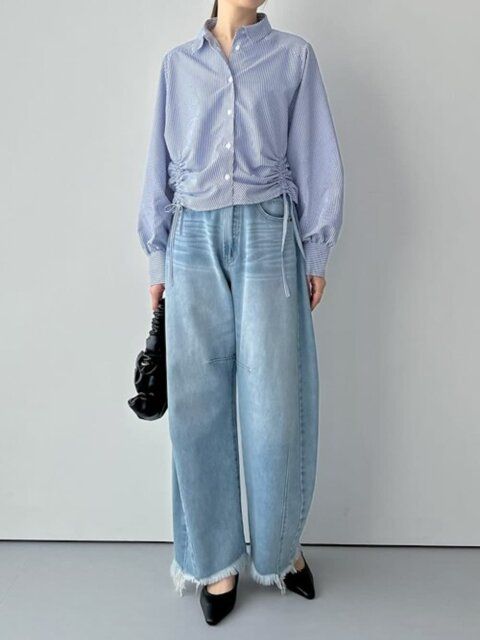 デニムパンツのコーデ