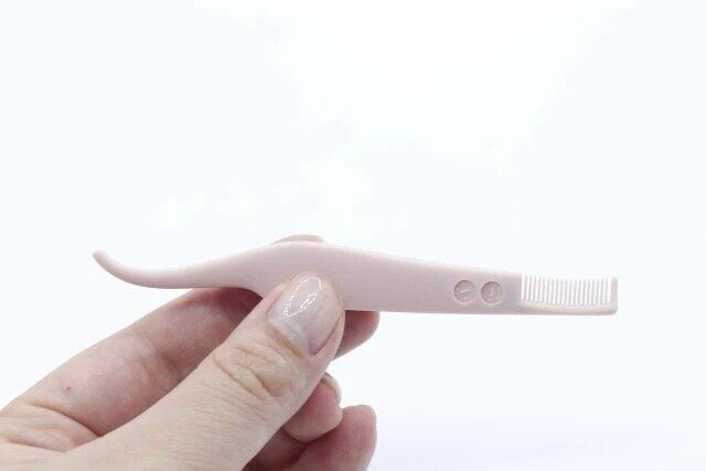 ダイソー つけまつげ用コーム付ピンセット