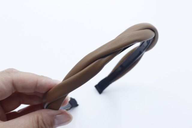 ダイソー カチューシャ（エコレザー、ツイスト） デザイン