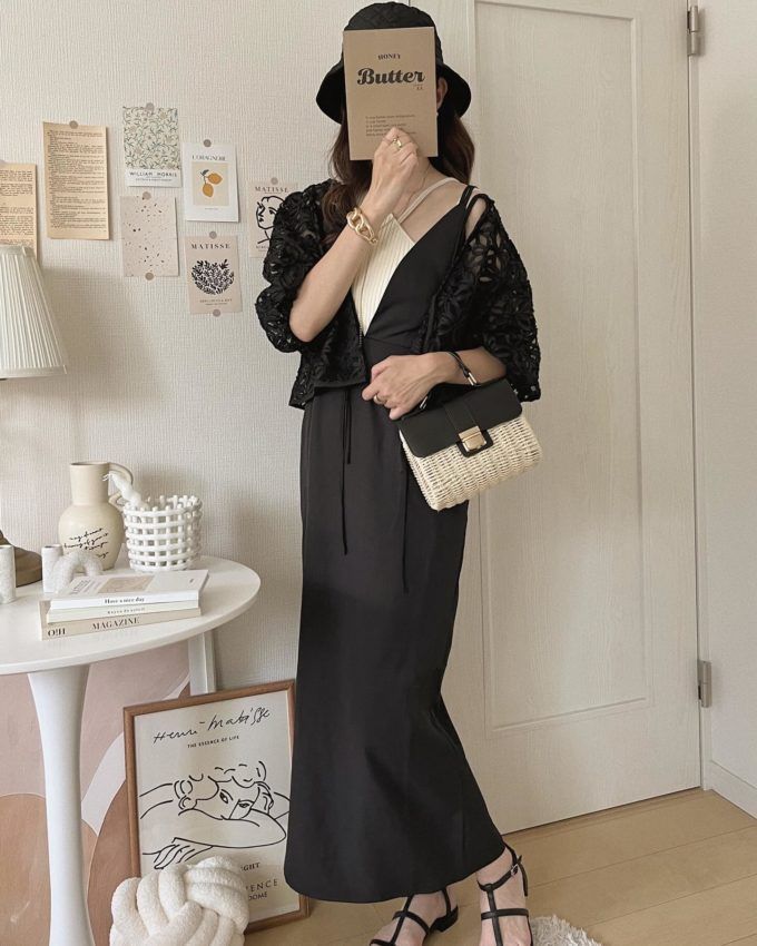 リボン2WAYブラウス×Availのブラックの「キャミワンピース＋タンクトップセット」