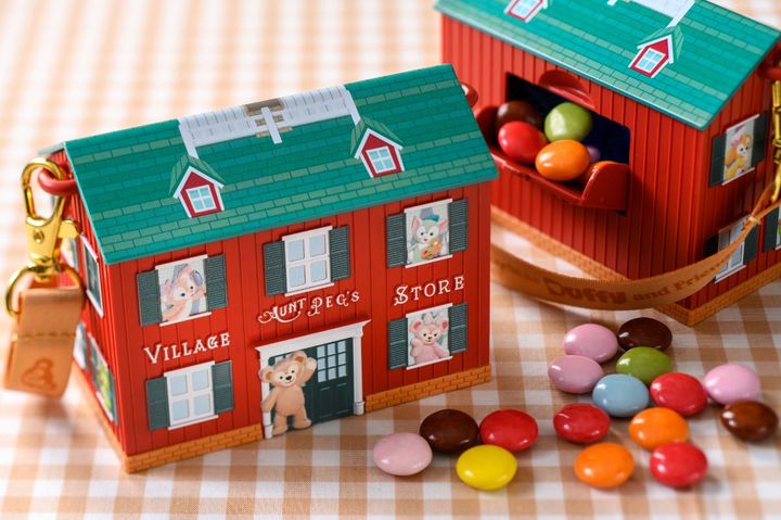 「カラフルチョコレート、ミニスナックケース付き」700円