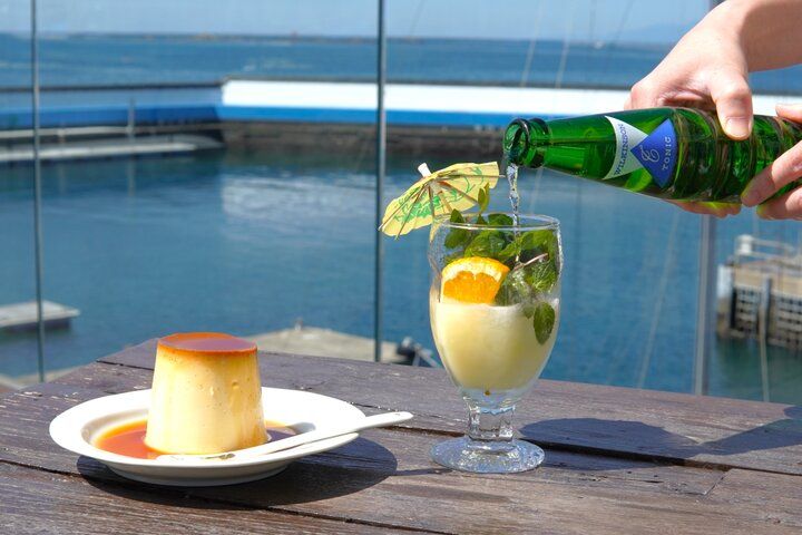 富士山を見渡す海辺の絶景テラスで味わうビーカープリン♪「マーロウ 葉山マリーナ店」