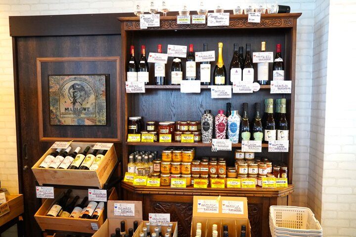 富士山を見渡す海辺の絶景テラスで味わうビーカープリン♪「マーロウ 葉山マリーナ店」