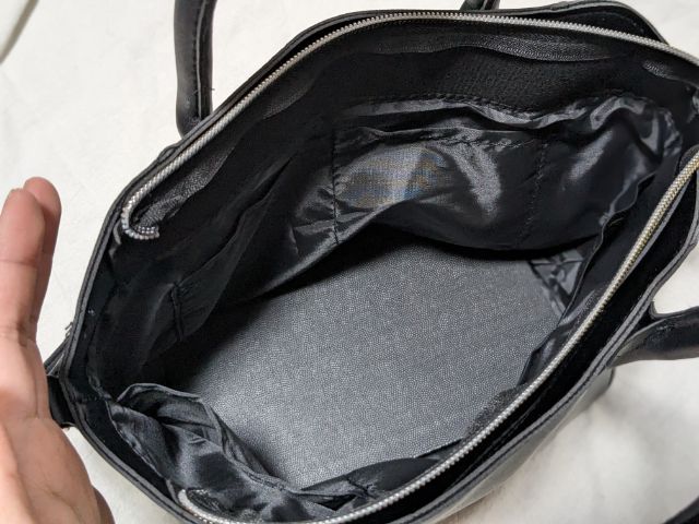 バッグ開いたところ