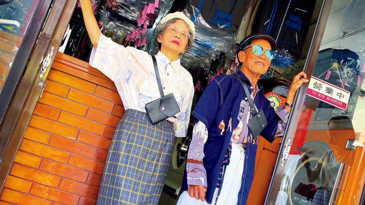 台中で〈萬秀洗衣店〉を営む夫婦、萬吉さんと秀娥さん