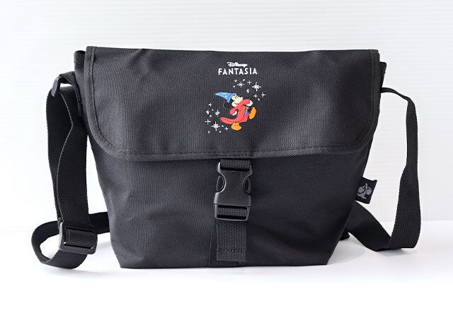 宝島社のディズニームック付録のFANTASIAの黒ショルダーバッグ2
