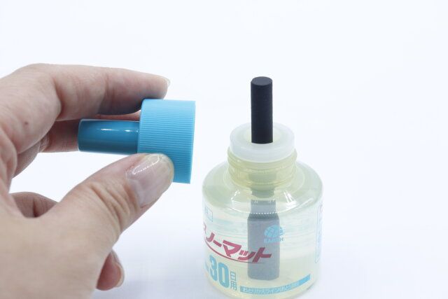 100均ダイソーのアースノーマット取替えボトル30日5