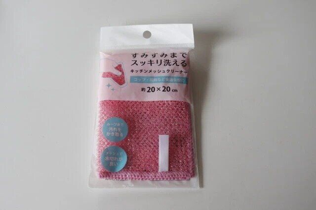 セリアのキッチンメッシュクリーナーのパッケージ