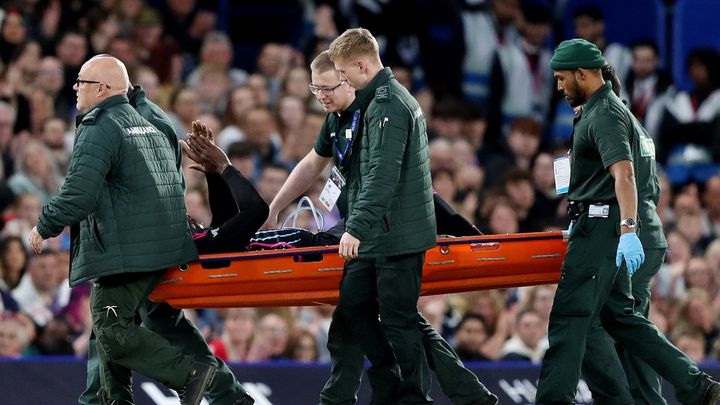 人類最速男ボルト、デルピエロのゴールをアシスト！だが、負傷してアキレス腱断裂