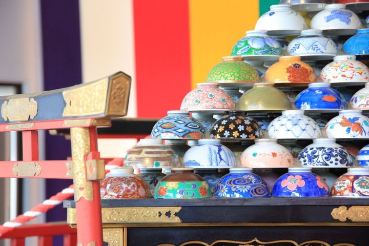 アリタセラのシンボルになっている茶わん神輿