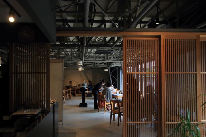 店内利用の場合は別途カフェメニューのワンオーダーが必要