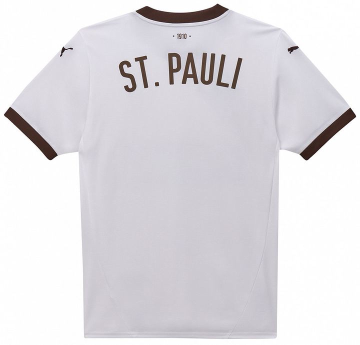 1部“復帰”のザンクト・パウリ、新アウェイユニフォームを発表！「90年代PUMAユニ」が現代的に甦る