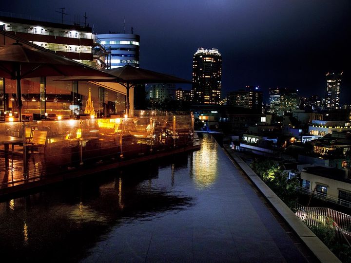 表参道『TWO ROOMS GRILL︱BAR』のテラス席