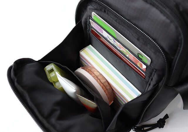 撥水ショルダーバッグ フロントポケット