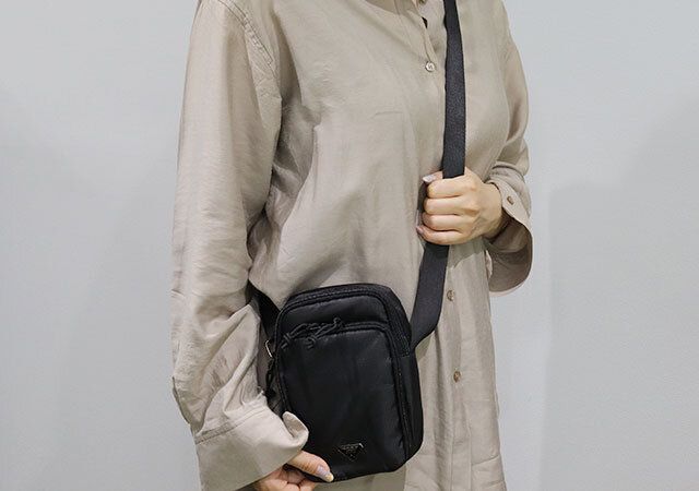 撥水ショルダーバッグ 斜め掛けスタイル
