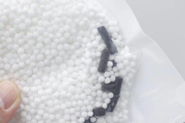 ダイソー 立てられる除湿剤（吸湿量600ml、炭入） 炭