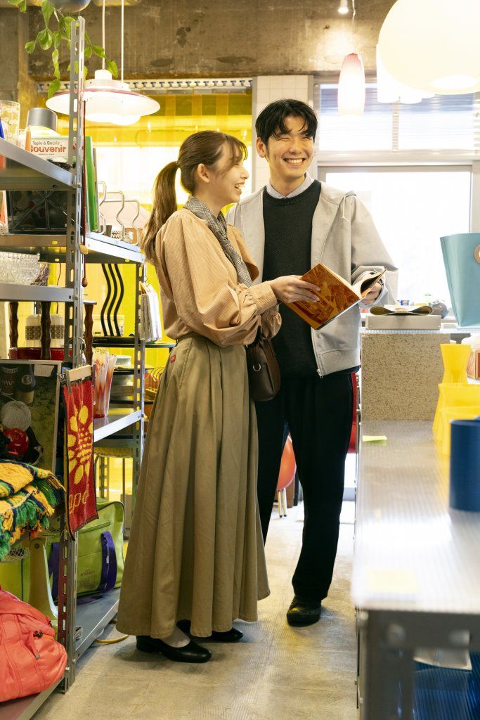 リアルなおでかけコーデ10選！軽やかな季節、何を着てどこへ行く？【おしゃれなお店に集まる人をスナップまとめ】