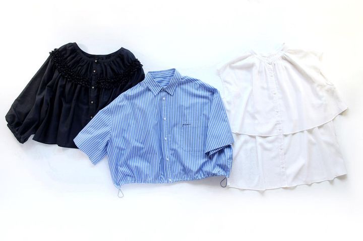 画像: 左からシアー2WAYフリルブラウス￥17,820／ラブティックボンボン（パル） クロップド丈ハーフスリーブシャツ￥4,939／ロペピクニック シアードットブラウス￥7,990／PLST
