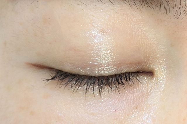 セザンヌ シングルシャイニーアイシャドウ