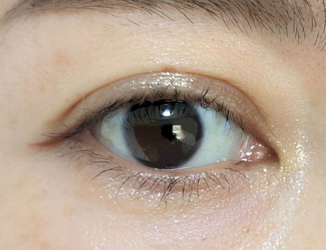 セザンヌ シングルシャイニーアイシャドウ