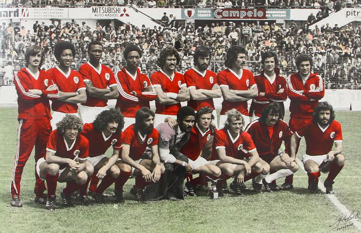 名門ベンフィカ、2024-25新ユニフォームを発表！デザインは「50年前の白Vネック」に触発