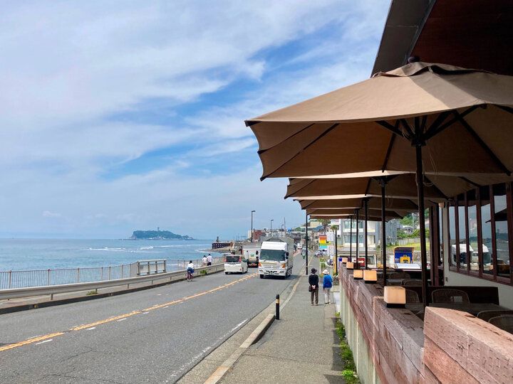 鎌倉さんぽ途中に♪ 稲村ヶ崎温泉併設の足湯カフェ「Ninai」でのんびり時間