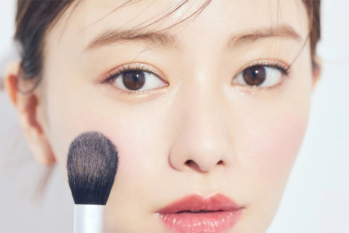 伝統柄浴衣のチークメイクHOWTO 山本舞香のBeauty Script
