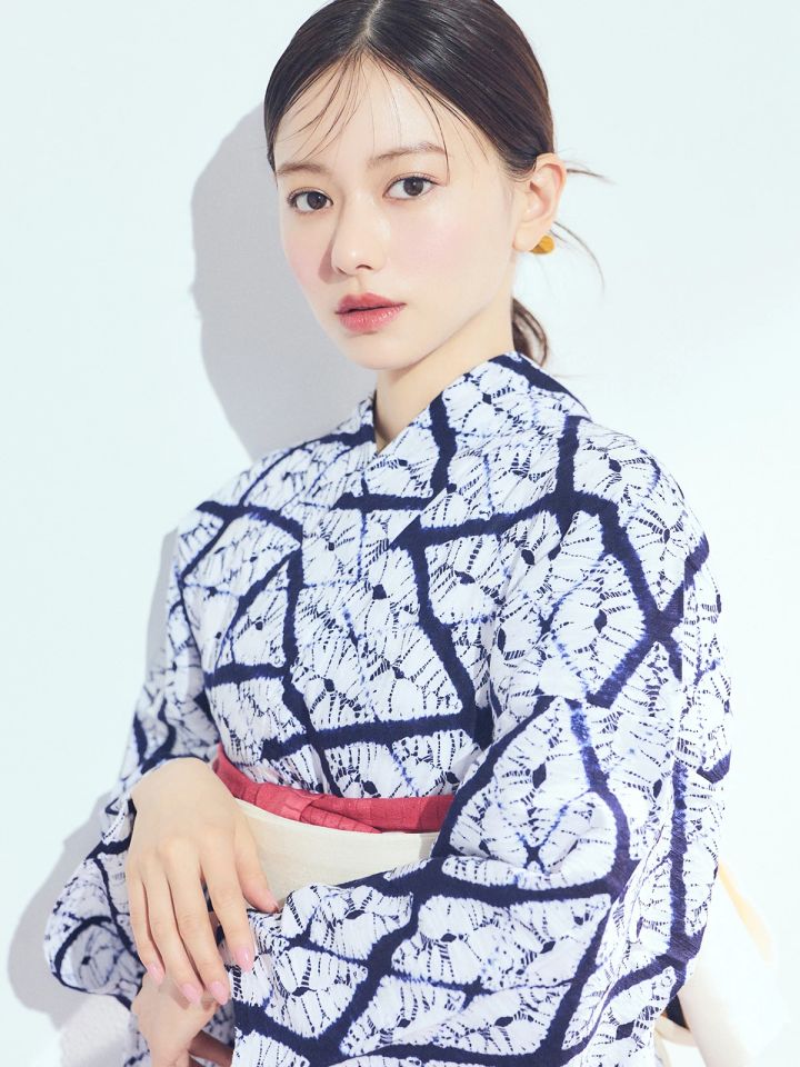 山本舞香 伝統柄浴衣のメイク 山本舞香のBeauty Script