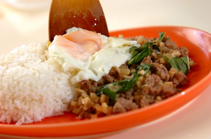 おうちで本格タイ料理！豚ひき肉のタケノコガパオライス by 吉田 朋美さんの作り方2