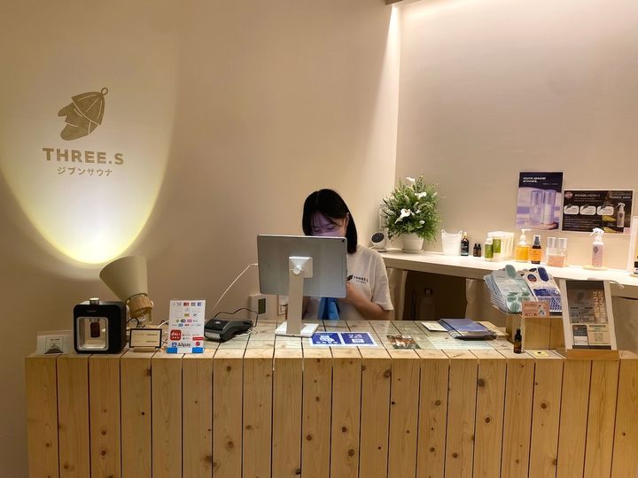 「THREE.S ジブンサウナ」のある地下１階への移動はエレベーターのみ