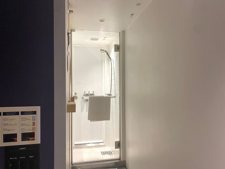 夜中のような暗がりのなかディープな雰囲気でリラックスしたい人は「Night」がぴったり