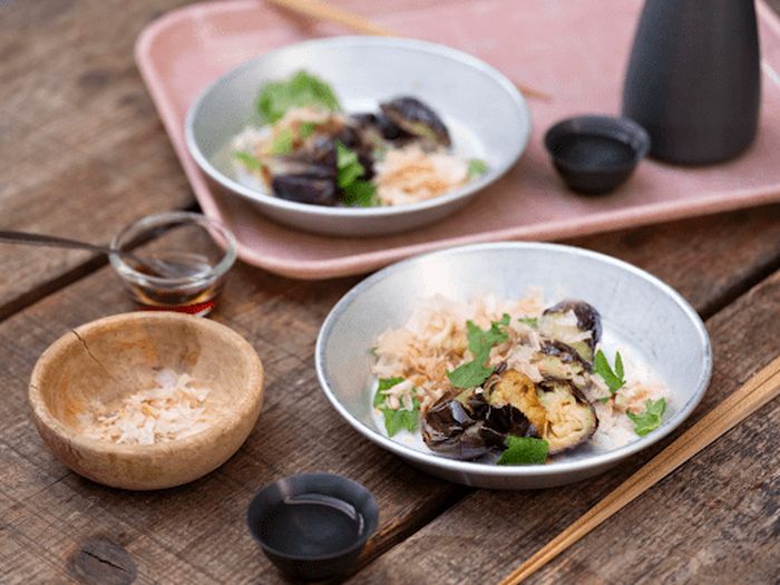 焼きナスと日本酒